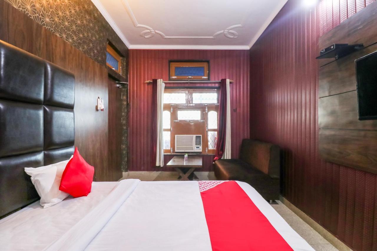 Oyo 6908 Hotel Royal City Āzamgarh Exteriér fotografie
