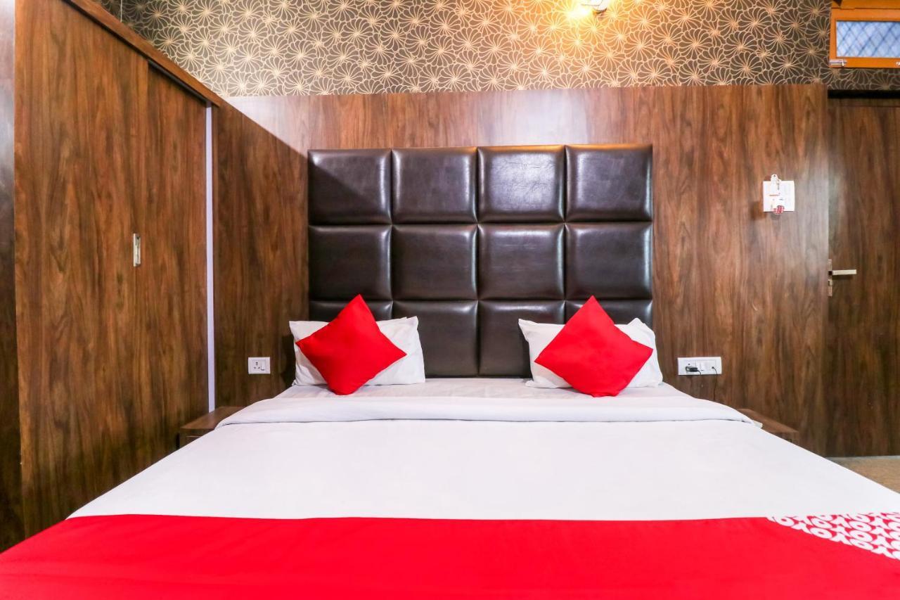 Oyo 6908 Hotel Royal City Āzamgarh Exteriér fotografie